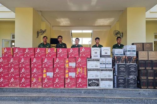 Bình Phước: Thu giữ số lượng lớn rượu ngoại ở khu vực biên giới