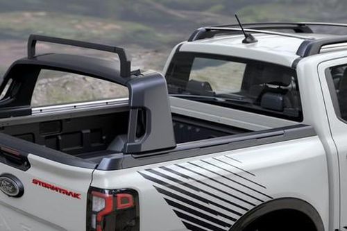 Giá nóc linh hoạt, điểm đột phá trên Ranger Stormtrak