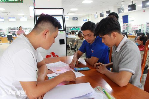 Nhân lên vườn hoa học Bác