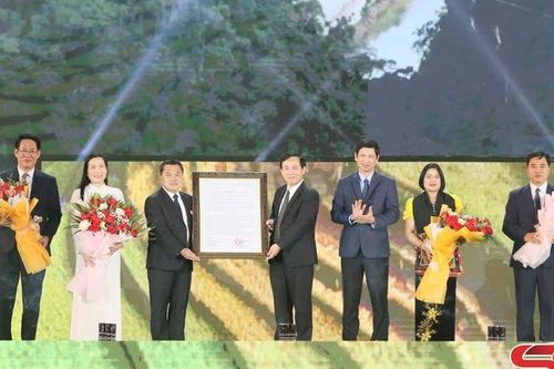 Lễ công bố Quyết định công nhận Khu du lịch quốc gia Mộc Châu
