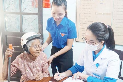 Tuổi trẻ noi theo gương Bác