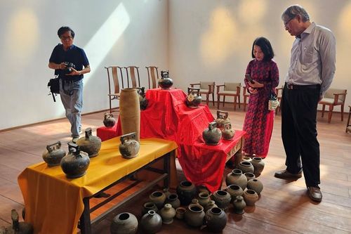 'Gốm Việt Nam: Bảo tồn di sản và phát triển đương đại'