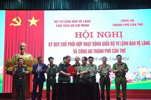 Bộ Tư lệnh Bảo vệ Lăng Chủ tịch Hồ Chí Minh và Công an TP Cần Thơ ký kết quy chế phối hợp