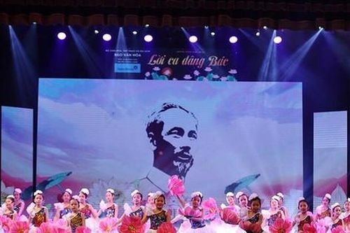 Tên Người là cả một niềm thơ