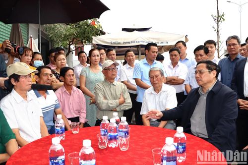 Bài 1: Lợi ích, hạnh phúc của nhân dân là mục tiêu trên hết, trước hết