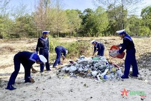 Tiểu đoàn 563, Vùng 5 Hải quân tổ chức 'Ngày Chủ nhật xanh'