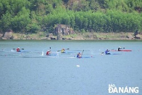 Bế mạc Giải đua thuyền rowing và canoeing quốc gia