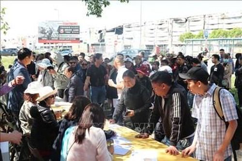 Hỗ trợ các hộ kinh doanh người Việt trong vụ cháy ở Ba Lan