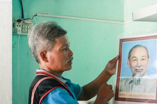 Chuyện người Cor ở Quảng Ngãi nguyện theo họ Bác Hồ
