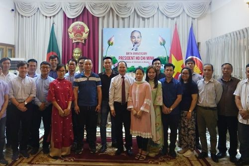 Kỷ niệm 134 năm ngày sinh của Chủ tịch Hồ Chí Minh tại Bangladesh