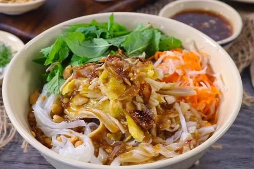 Phở trộn, nộm và gỏi gà xé của Việt Nam lọt top món trộn ngon nhất thế giới