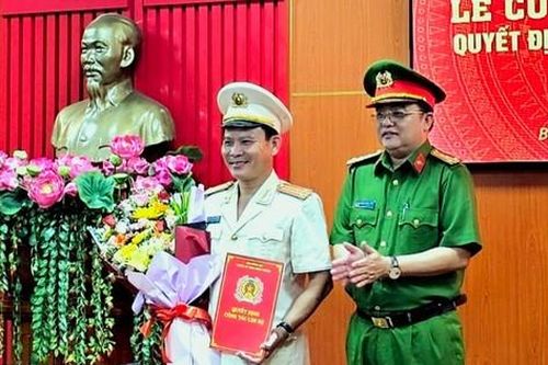 Điều động, bổ nhiệm cán bộ ở công an 2 tỉnh