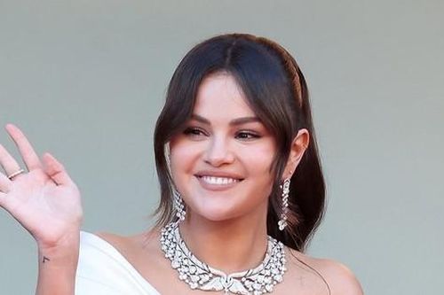 Cannes ngày 5: Selena Gomez thành tâm điểm, không thiếu khách vô danh làm lố