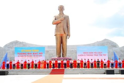 Trưởng Ban Tuyên giáo T.Ư Nguyễn Trọng Nghĩa dự lễ khánh thành tượng đài Bác Hồ ở Phú Quốc