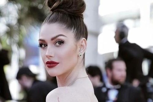 Hai hoa hậu đẹp nhất thế giới trên thảm đỏ Cannes