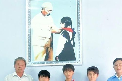 Khen 3 học sinh dũng cảm ở Bình Định cứu người đuối nước