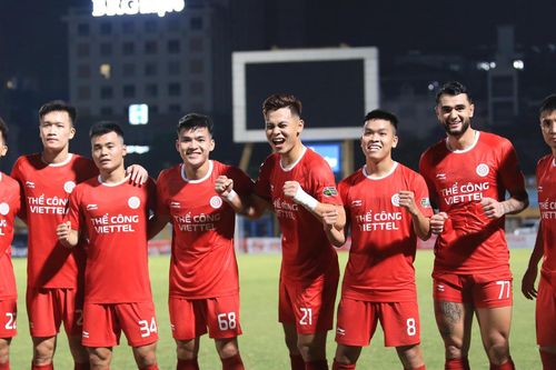 HLV Đức Thắng tung dàn sao trẻ 'quật ngã' đội đầu bảng Nam Định