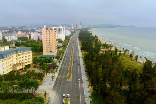 Hành trình về Làng Sen 2024: 'Săn' bình minh cực đẹp tại Cửa Lò