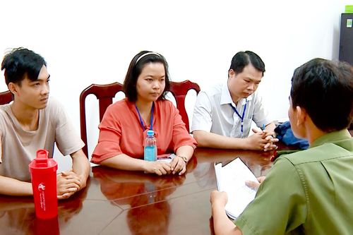 Bắt quả tang 'Hội thánh Đức Chúa Trời' có giáo viên và trẻ em tham gia
