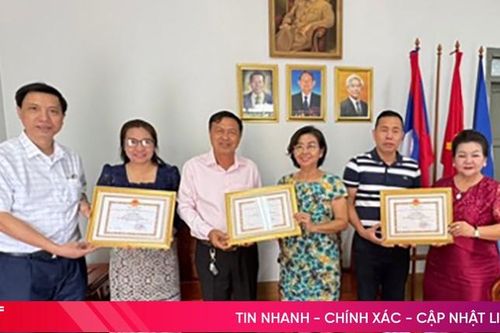 Nhiều hoạt động của kiều bào tại Lào nhân kỷ niệm 134 năm Ngày sinh Chủ tịch Hồ Chí Minh
