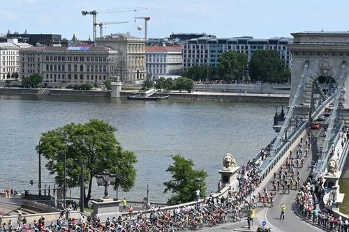 Hungary: Va chạm tàu thuyền trên sông Danube, 7 người chết và mất tích