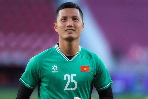 Thủ môn Đình Triệu lên tiếng sau chấn thương khiến anh mất trí nhớ