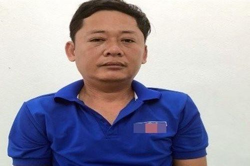 Đánh cảnh sát vì bị kiểm tra nồng độ cồn
