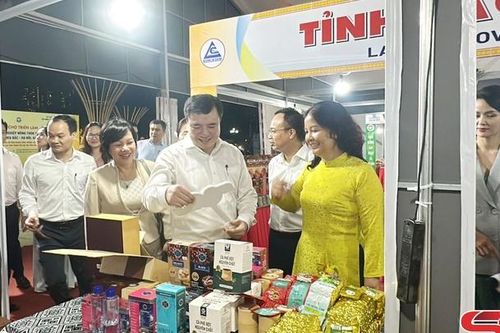 Sơn La tham gia Hội chợ triển lãm hàng công nghiệp nông thôn tiêu biểu khu vực phía Bắc năm 2024