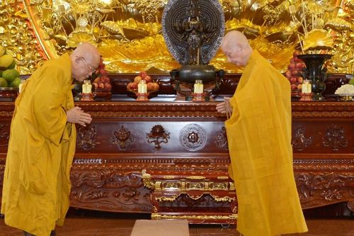 Đức Pháp chủ GHPGVN: Trong biến động thì Tăng Ni càng chuyên cần và miên mật tu học