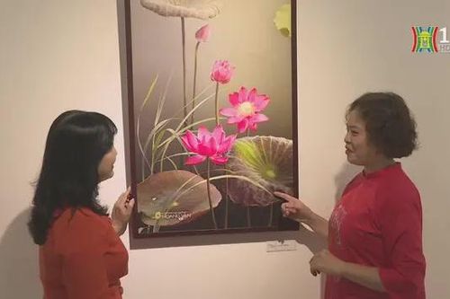 Triển lãm 'Tình Sen'