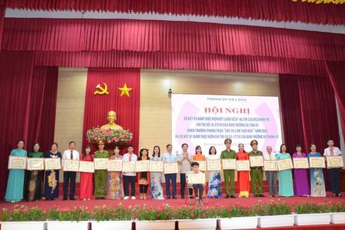 Hạ Long: Phục vụ nhân dân ngày càng tốt hơn sau 3 năm thực hiện Kết luận số 01 của Bộ Chính trị
