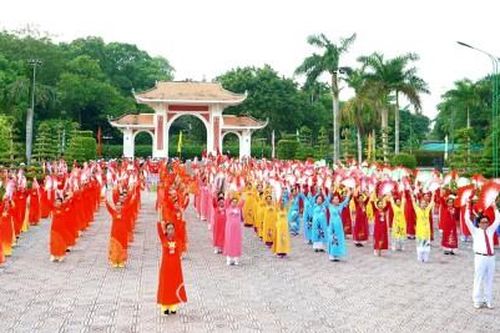 Hương tháng Năm dâng Bác
