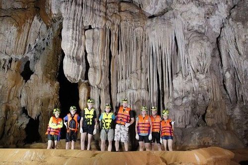Hành trình thám hiểm hang Rục Mòn Quảng Bình