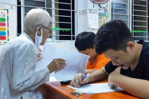 'Những bông hoa trong vườn Bác'