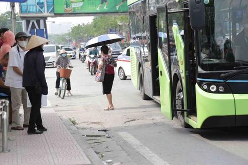 Nhiều lái xe buýt chạy ẩu, cần khẩn trương chấn chỉnh