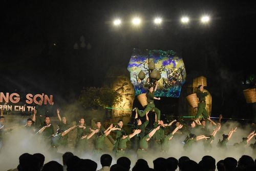 Tổ chức chương trình nghệ thuật nhân kỷ niệm 65 năm Ngày mở đường Hồ Chí Minh