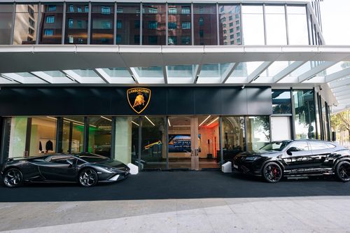 Nhà phân phối Rolls-Royce, Lamborghini lấn sân mảng bất động sản
