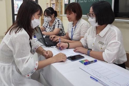 Những lưu ý về thời gian tuyển sinh đầu cấp trường công lập và tư thục