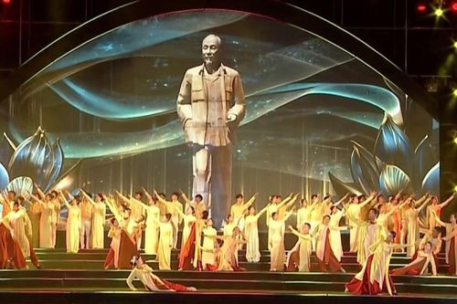 Nghệ An: lắng đọng cảm xúc đêm bế mạc lễ hội Làng Sen