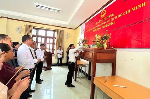 Kỷ niệm 134 năm Ngày sinh Chủ tịch Hồ Chí Minh tại Nam Lào
