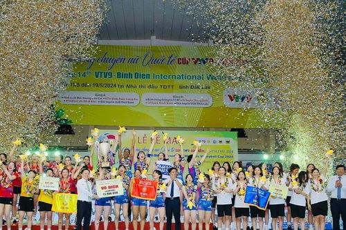 Bế mạc Cúp VTV9-Bình Điền 2024: Đội bóng Nhật Bản PFU Blue Cats lên ngôi vô địch