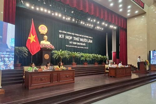 TP HCM: Đã thông qua nghị quyết, sao vẫn rà soát nhiều nội dung?