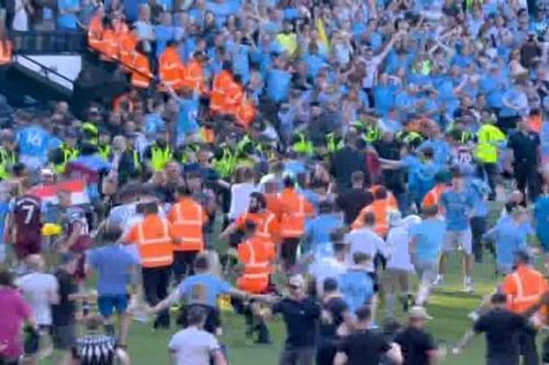 'Người của Man City' cuồng nhiệt mừng ngôi vương