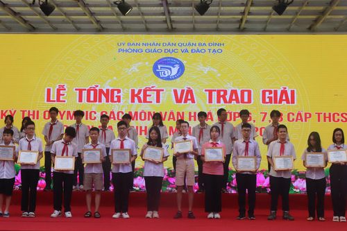 Quận Ba Đình (Hà Nội) trao giải cuộc thi Olympic