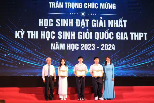 Thành tích ấn tượng của học sinh ngôi trường chuyên tại TPHCM