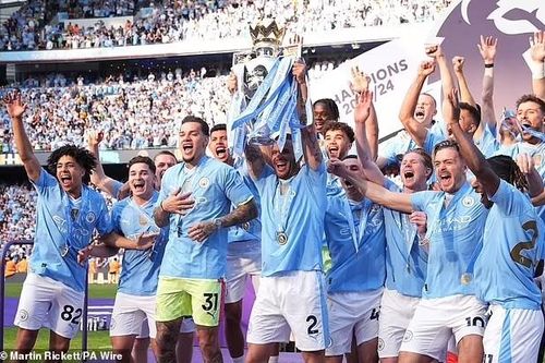 Ngoại hạng Anh: Man City đăng quang 4 mùa giải liên tiếp