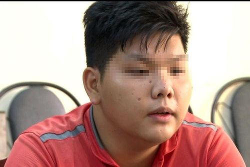 Nam thanh niên giả làm cảnh sát chặn xe cưỡng đoạt tài sản người đi đường
