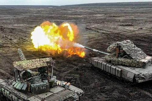 Xe tăng T-80 giúp Nga tiến vào khu vực Avdiivka
