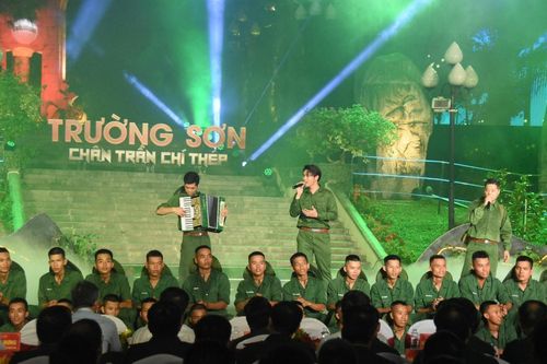 Ôn lại lịch sử hào hùng của Bộ đội Trường Sơn