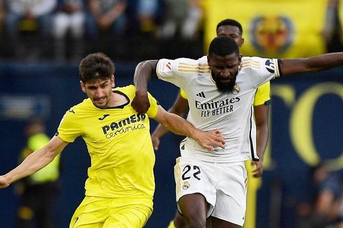 Real Madrid bị Villarreal cưa điểm đầy khó tin